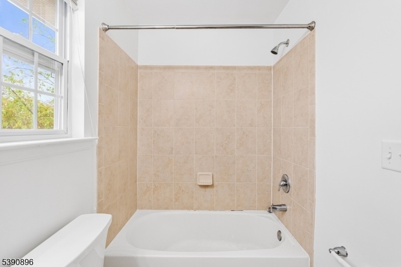 8 Alfred Ave - Photo 20