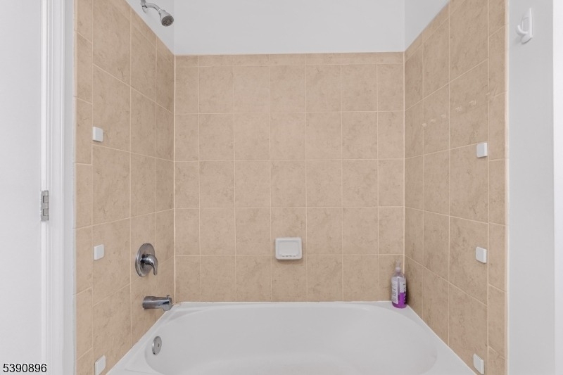 8 Alfred Ave - Photo 16