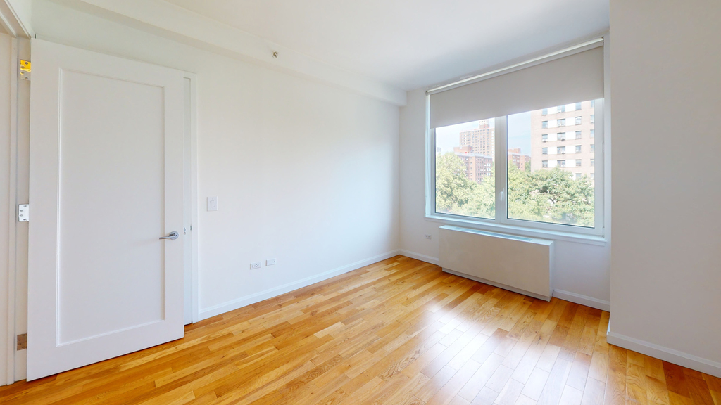 808 Columbus Ave - Photo 3