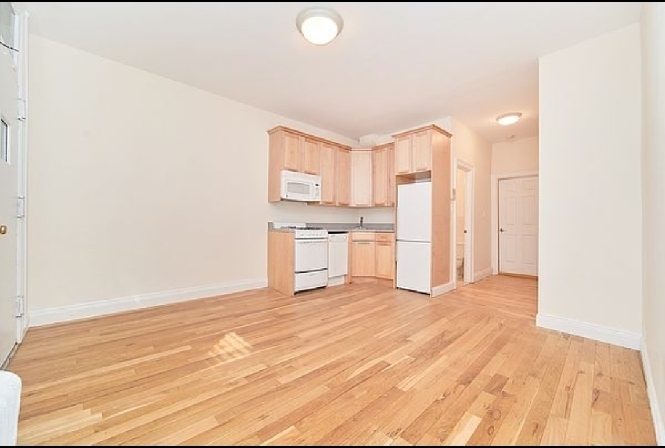 Lexington ave and 89th street - Photo 2