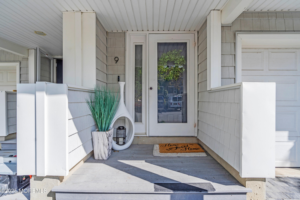 165 Riddle Avenue - Photo 3