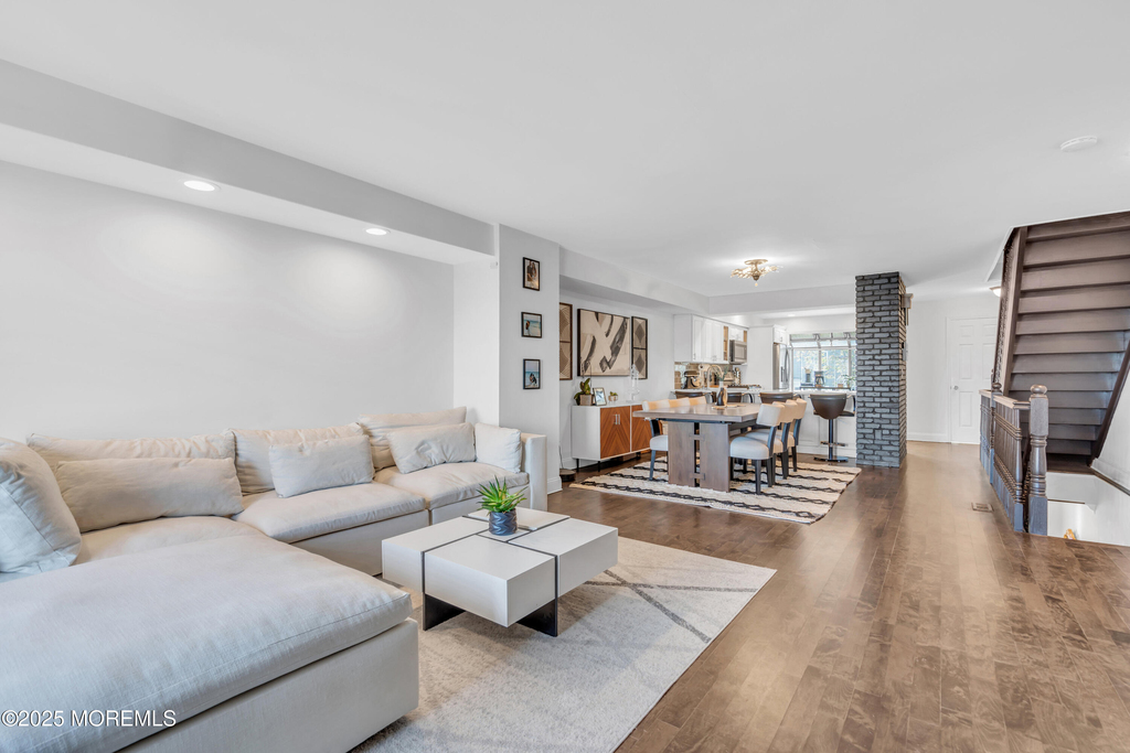 165 Riddle Avenue - Photo 12