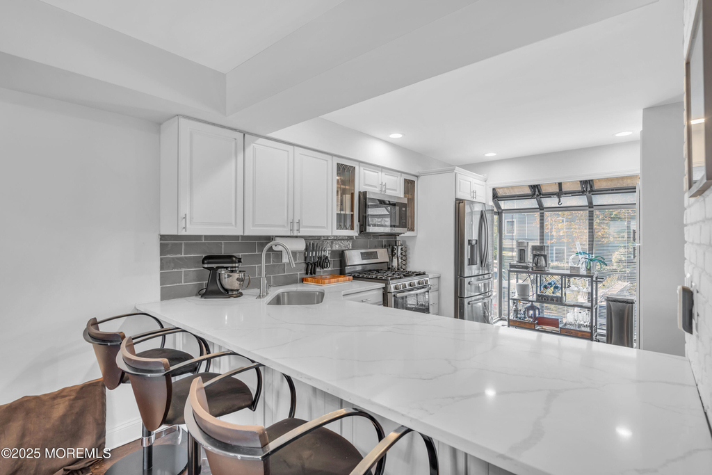 165 Riddle Avenue - Photo 17