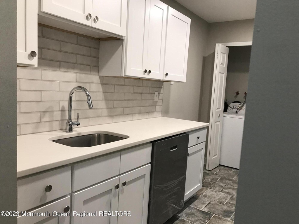 149 Amberly Drive - Photo 1
