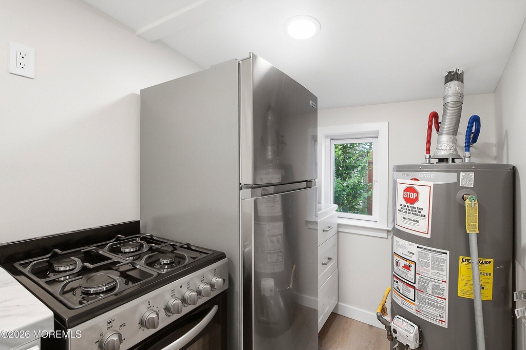 1208 Maplewood Road - Photo 8