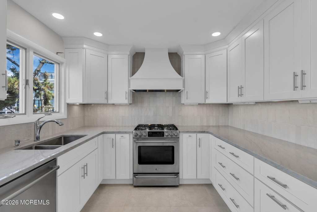 152 Ocean Avenue N - Photo 18