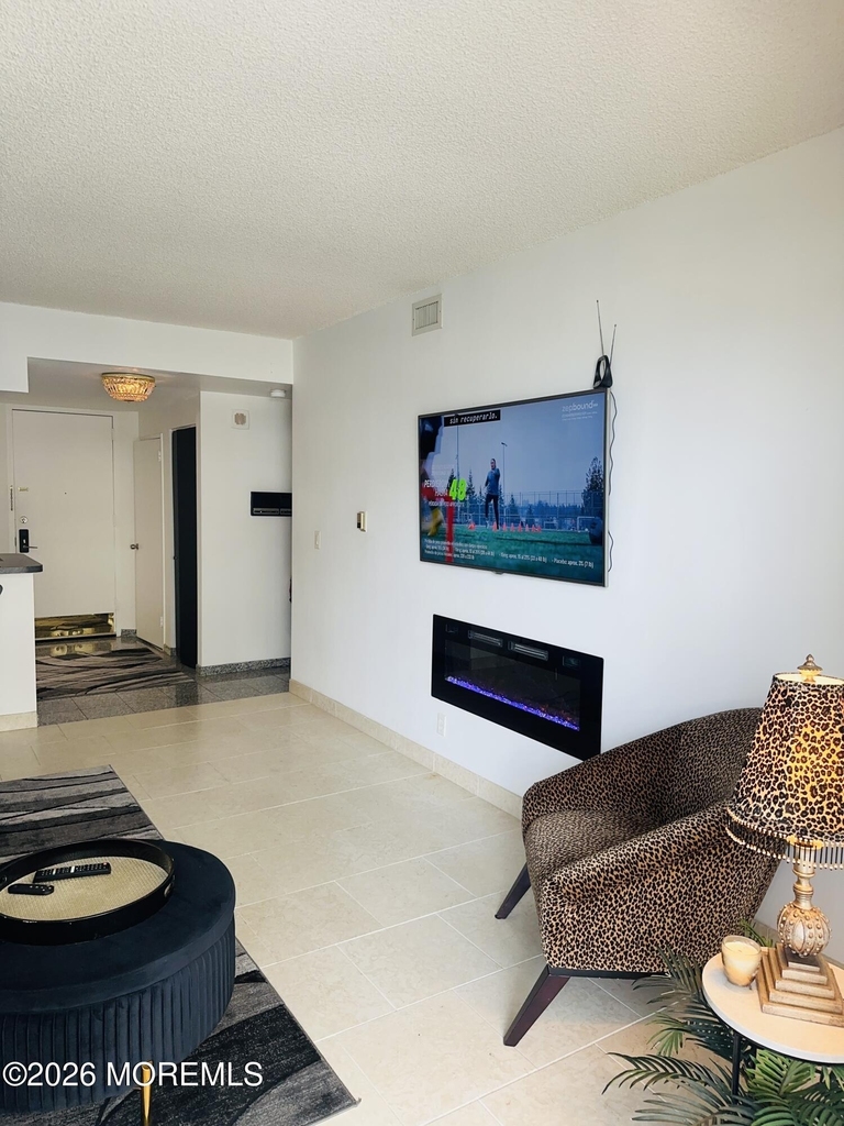 3101 Boardwalk - Photo 5