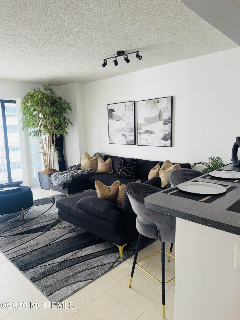 3101 Boardwalk - Photo 3
