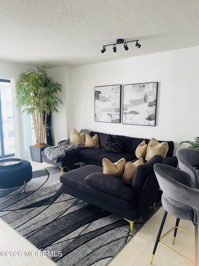 3101 Boardwalk - Photo 4