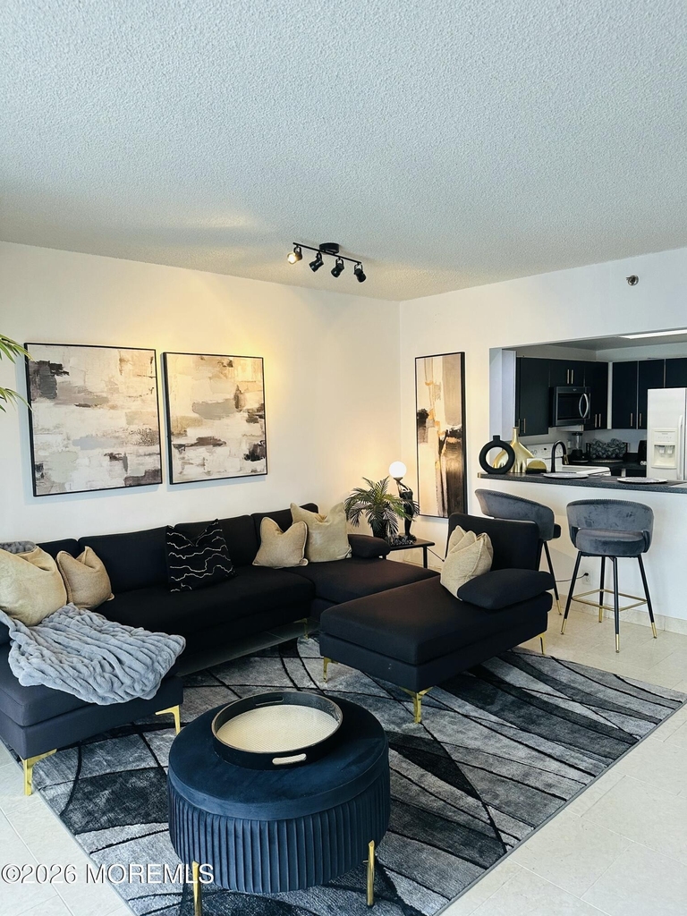 3101 Boardwalk - Photo 2