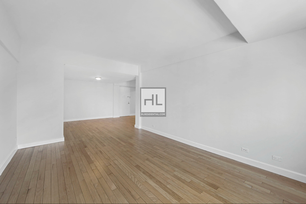 East 65th Street - Photo 1