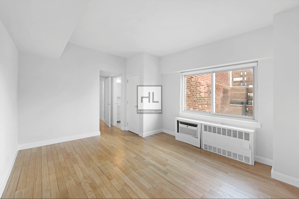 East 65th Street - Photo 0