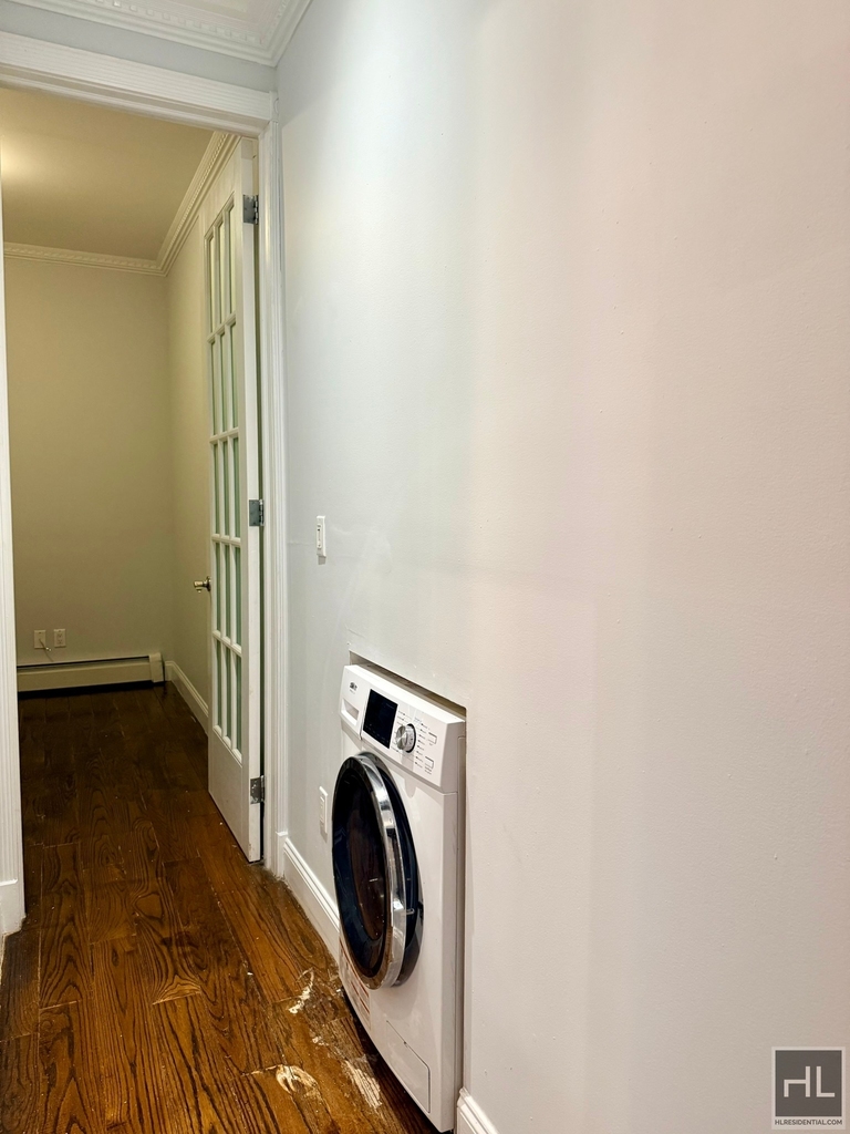 West 103rd Street - Photo 8