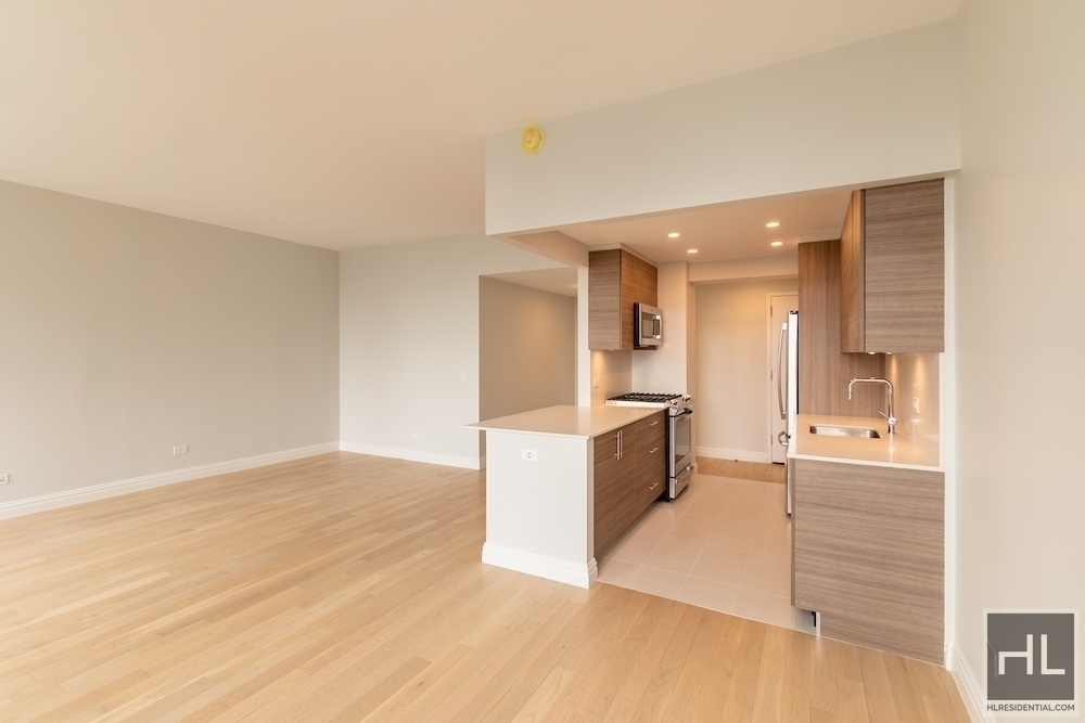 West 48th Street - Photo 1