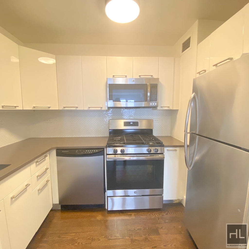 East 63 Street - Photo 2