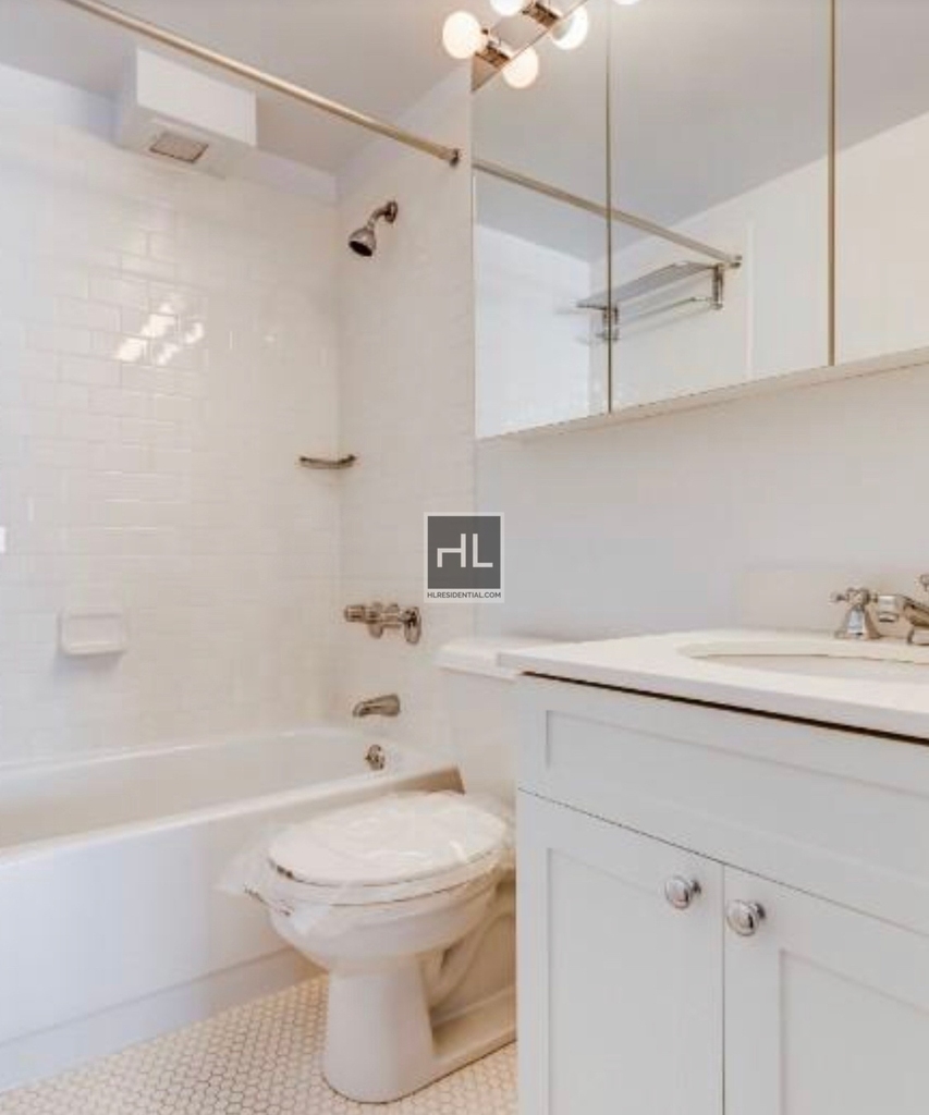East 69th Street - Photo 7