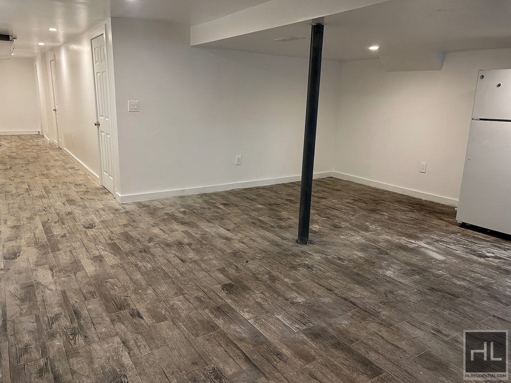 215 Highland Boulevard - Photo 6