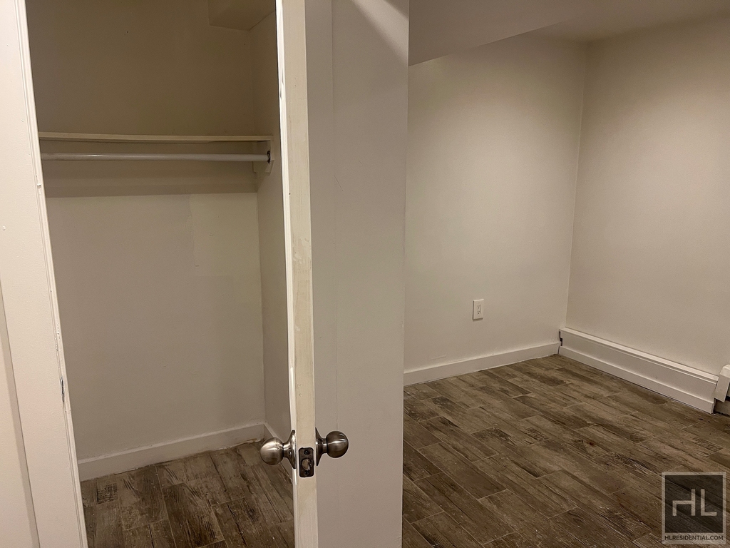 215 Highland Boulevard - Photo 8