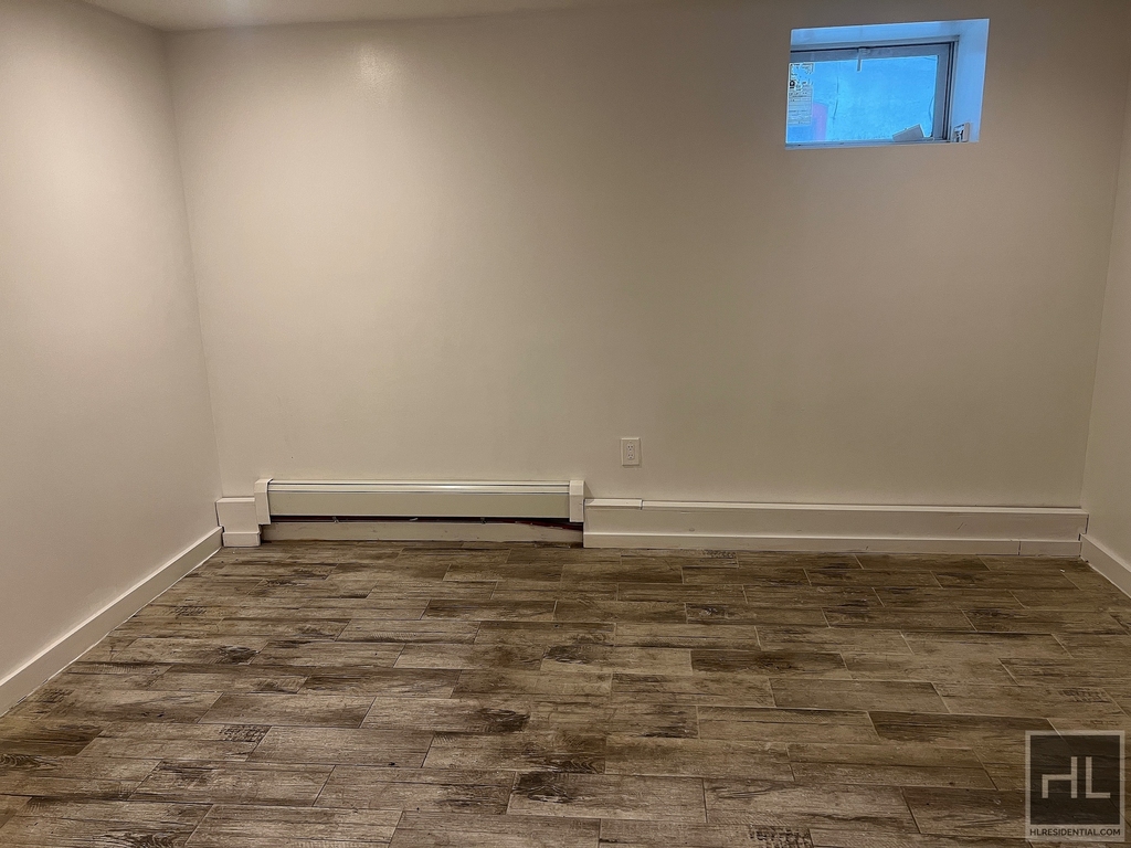 215 Highland Boulevard - Photo 9