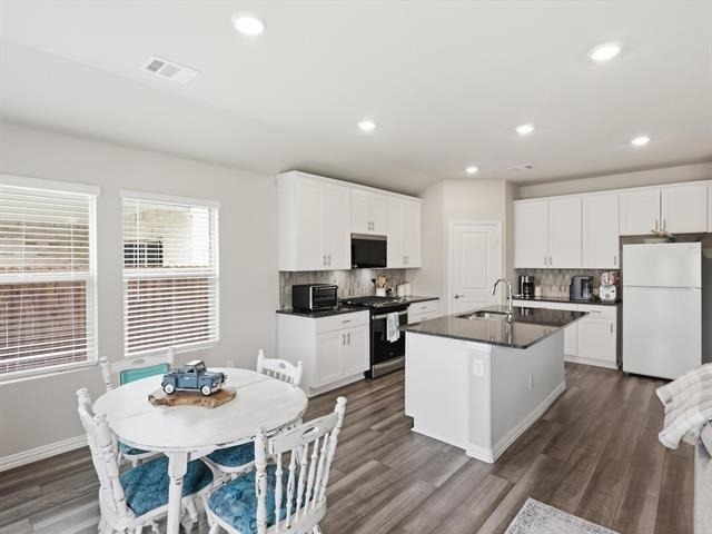 410 Dempsey Drive - Photo 6