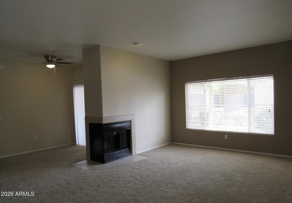 600 W Grove Parkway - Photo 2