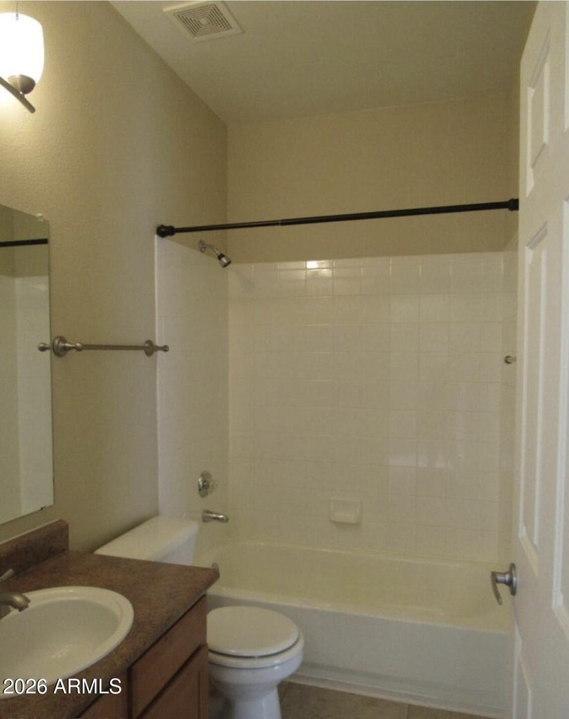 600 W Grove Parkway - Photo 13