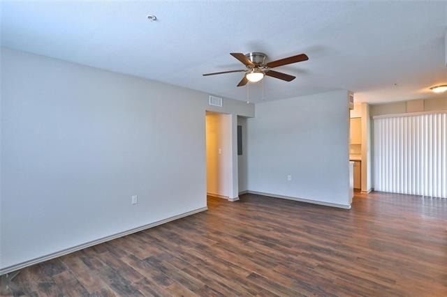 2800 Sayles Boulevard - Photo 18