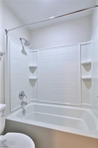 2800 Sayles Boulevard - Photo 11