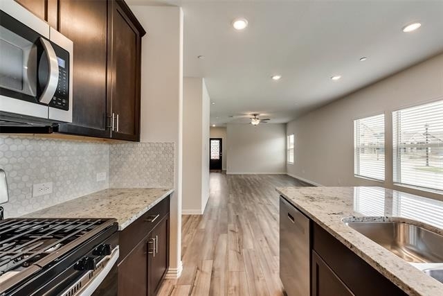 211 Monarch Way - Photo 9
