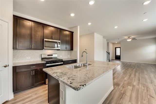 211 Monarch Way - Photo 6