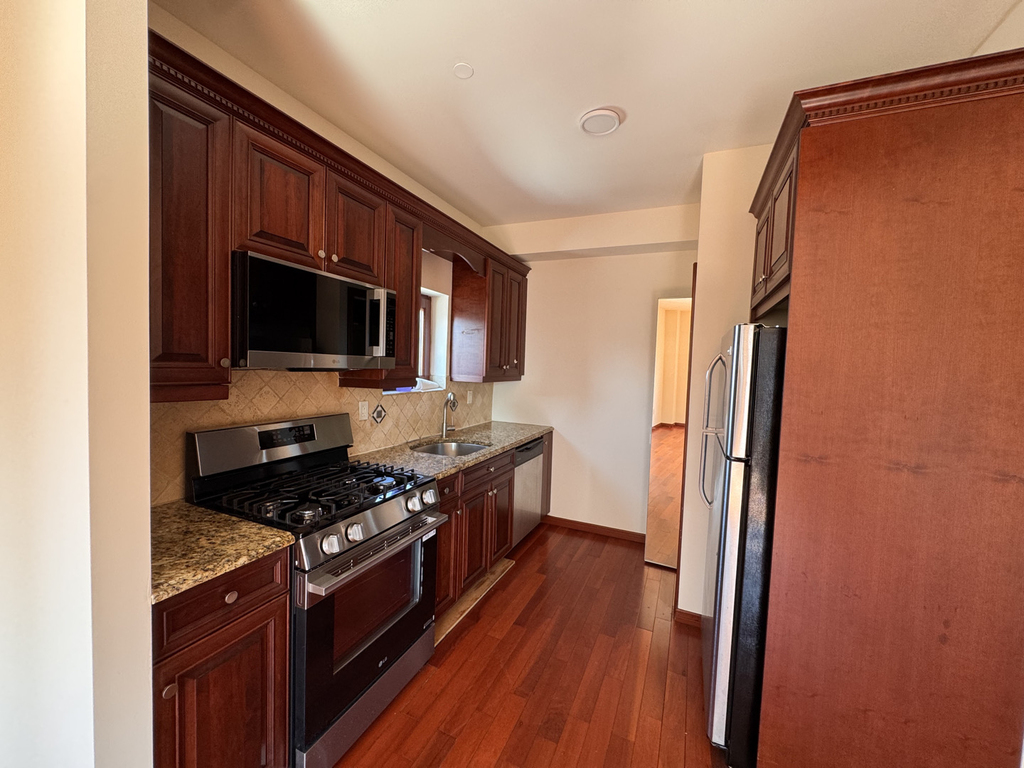 3052 Brighton 1st Street - Photo 4