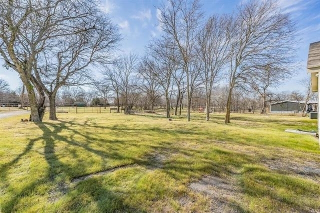 316 Mark Street - Photo 3