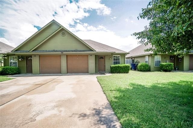 1026 W Coffin Street - Photo 0