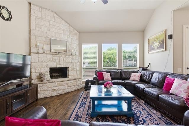 2304 Lynbridge Circle - Photo 6