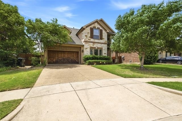 2304 Lynbridge Circle - Photo 1