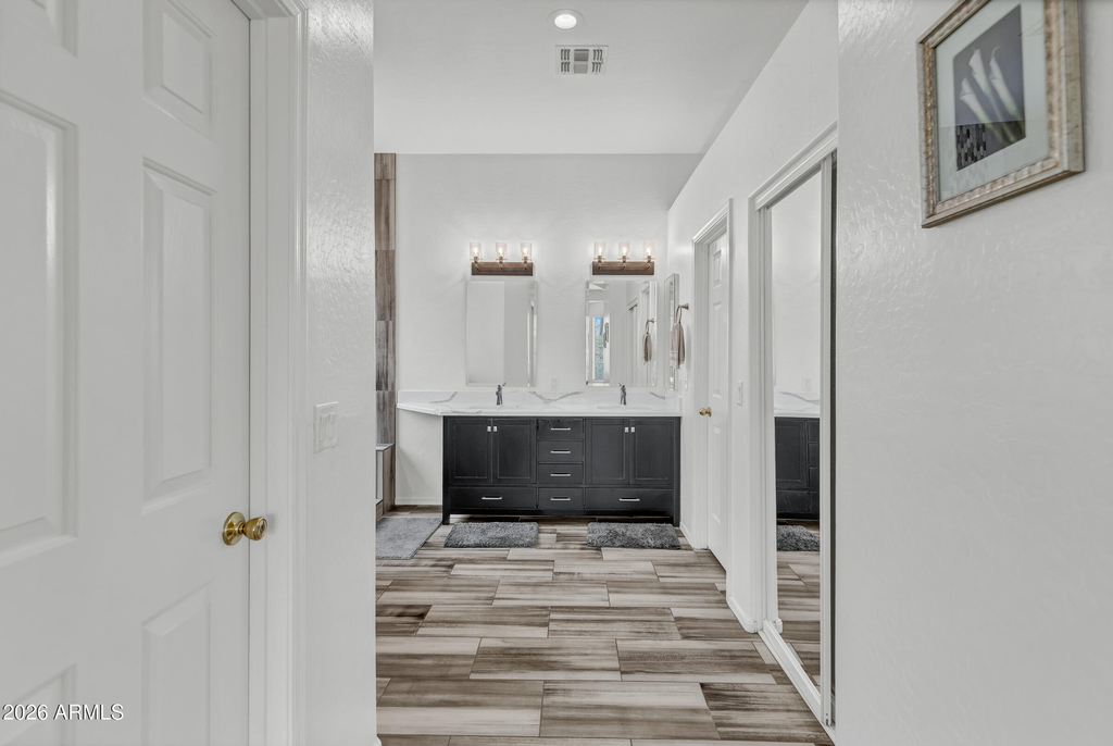 2727 S Drexel -- - Photo 16