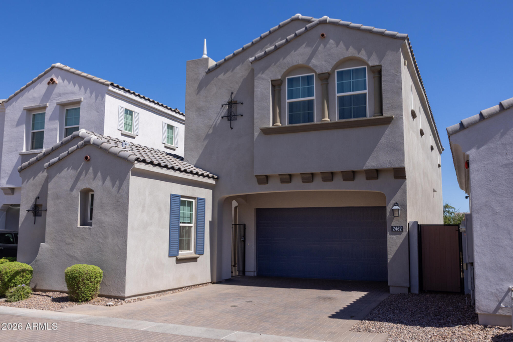 2462 E Lovebird Lane - Photo 0
