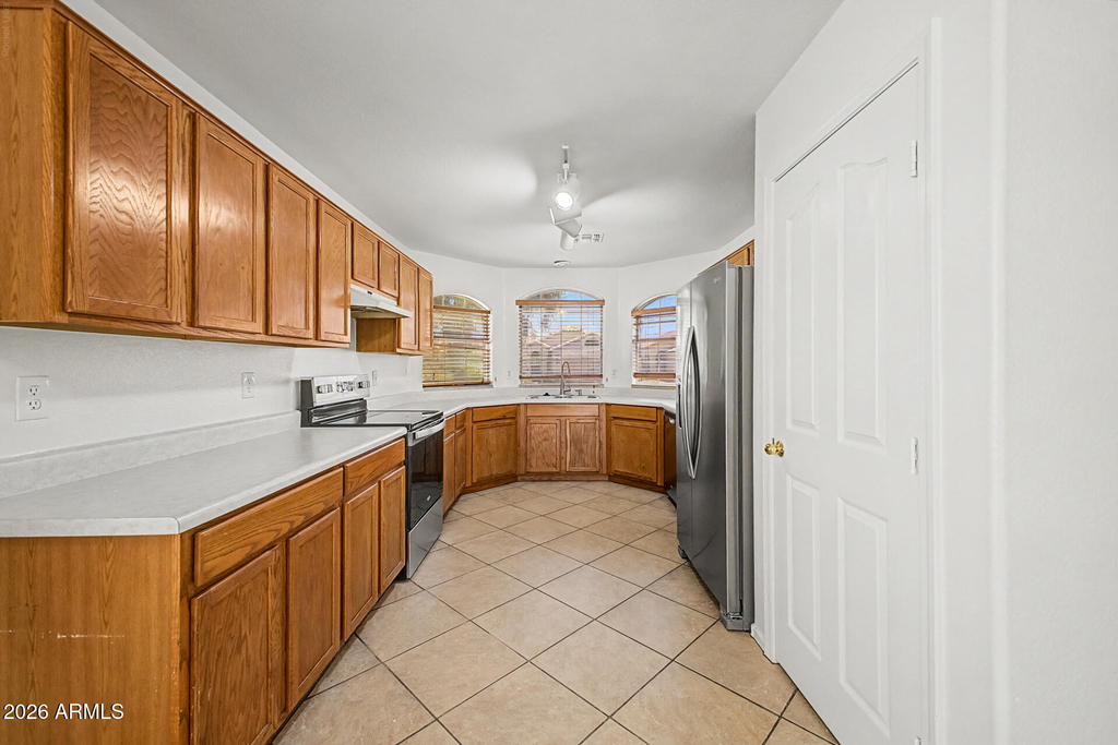 12548 W Roanoke Avenue - Photo 8