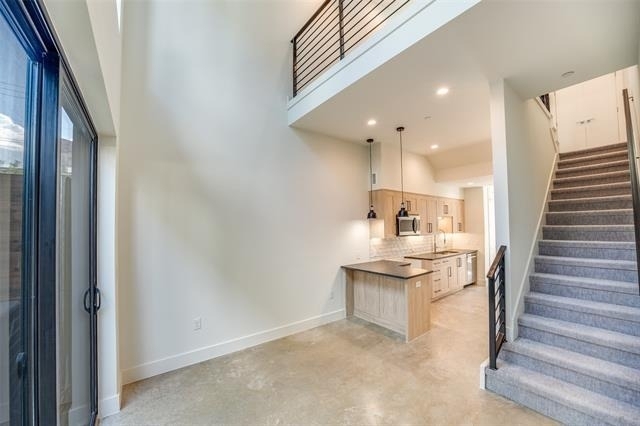 2702 N Carroll Avenue - Photo 18