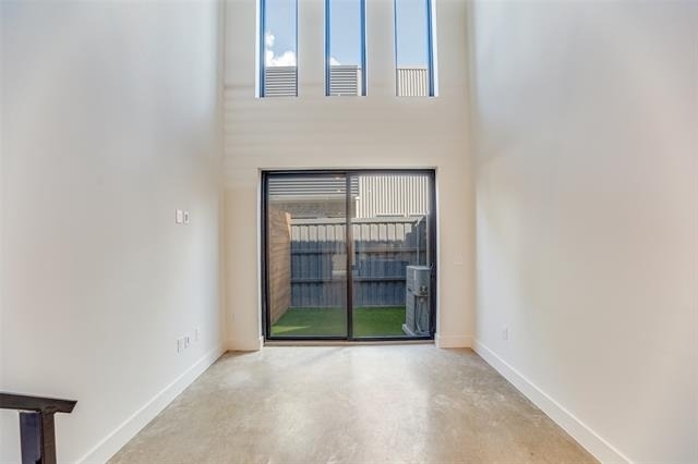 2702 N Carroll Avenue - Photo 15
