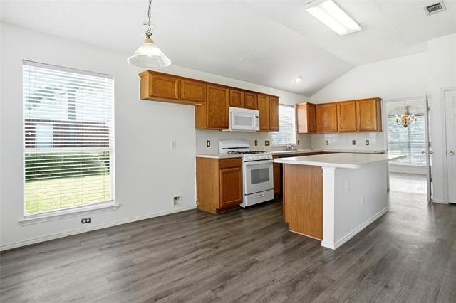 3215 Elmwood Drive - Photo 5
