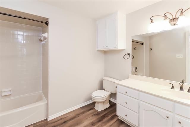 1105 Carrington Court - Photo 11