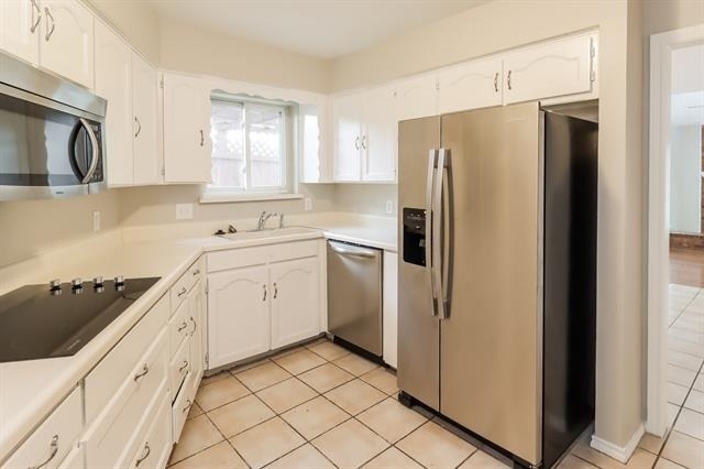 1105 Carrington Court - Photo 4