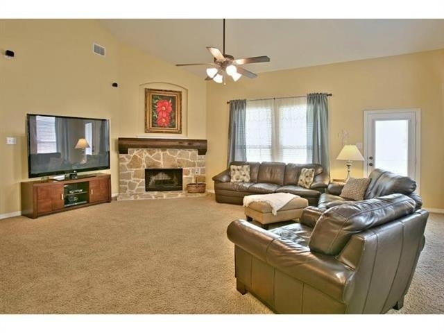 401 Bluefinch Drive - Photo 2