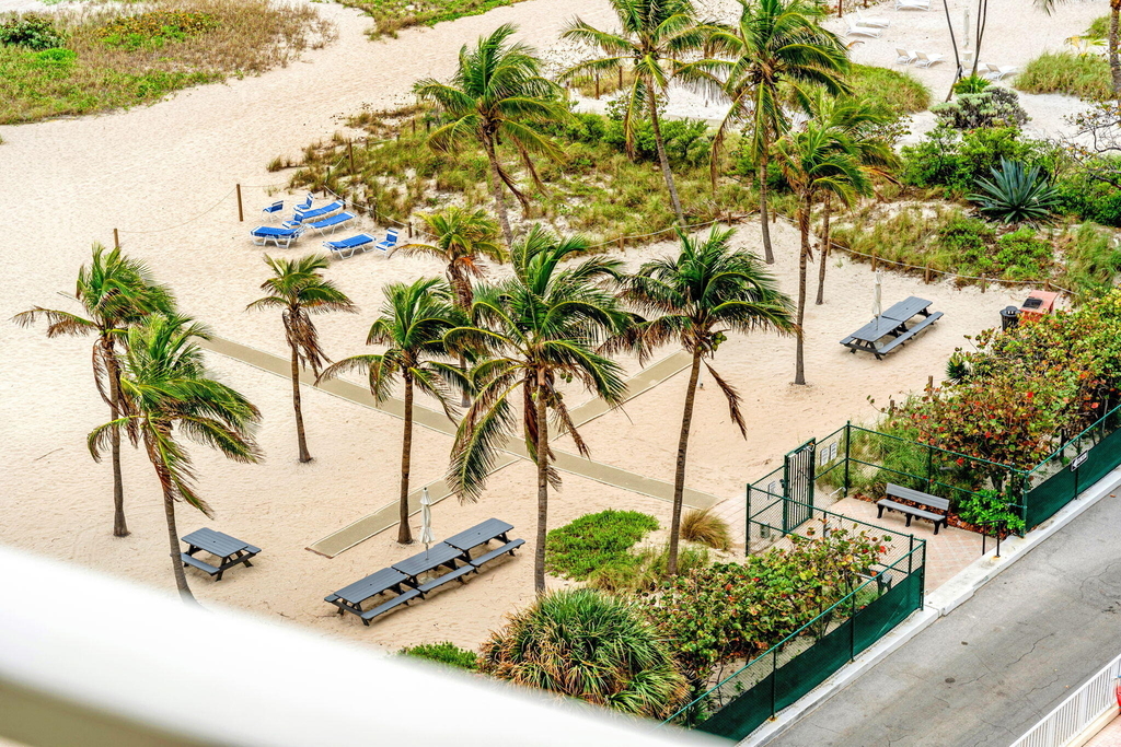 750 N Ocean Boulevard - Photo 52