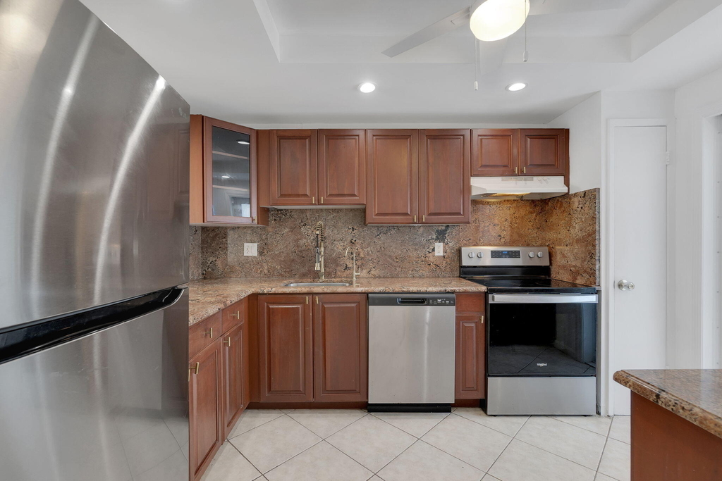 750 N Ocean Boulevard - Photo 11