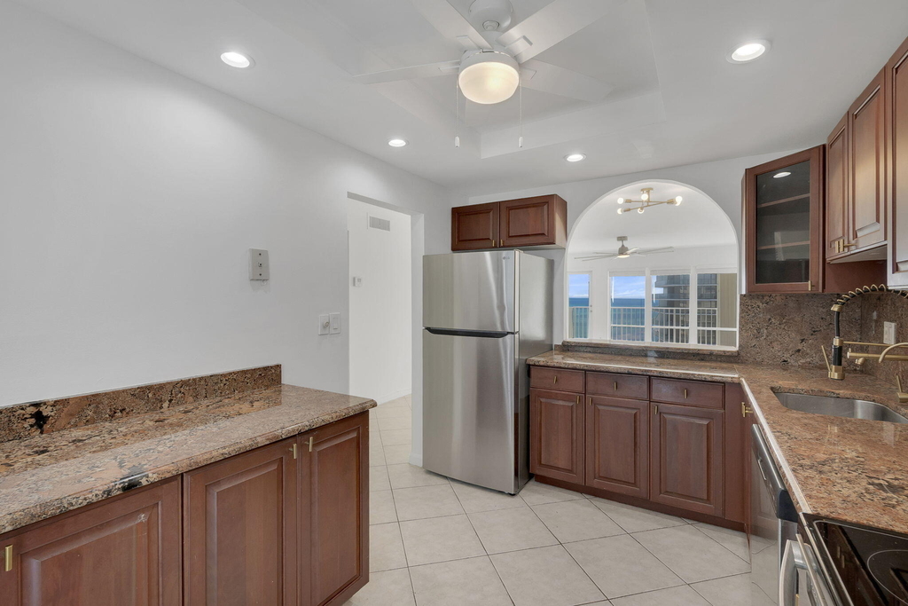 750 N Ocean Boulevard - Photo 13