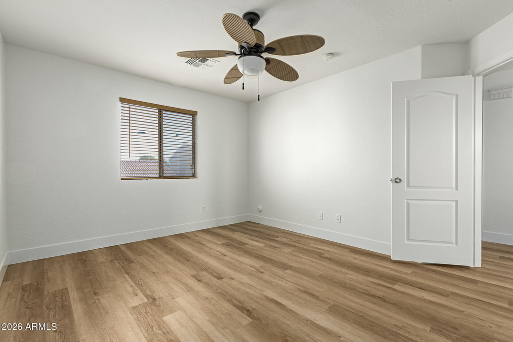 7007 W Mercer Lane - Photo 7