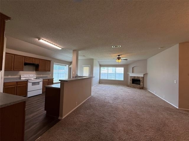106 Oakhurst Drive - Photo 1