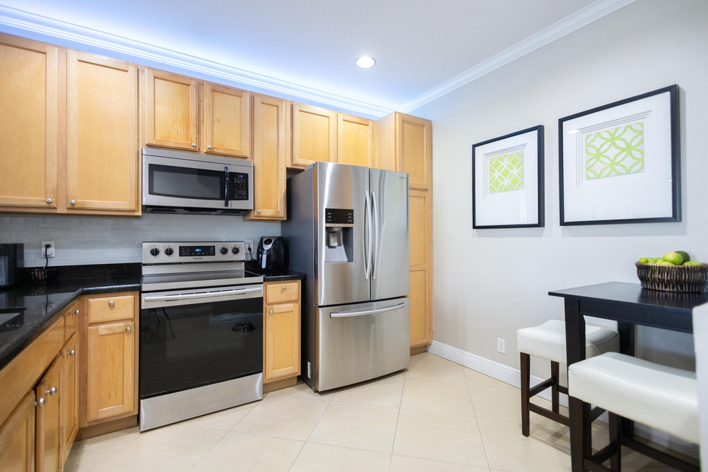 8115 Bellagio Lane - Photo 2